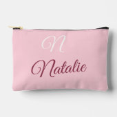 Pastellrosa Vollfarbe mit Monogramm Zubehörtasche (Vorderseite)