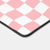 Pastellrosa Weißes, einfaches Wavy-Checkerboard-Mu Schreibtischunterlage (Ecke)