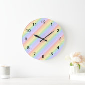 Pastellstreifen aus Regenbogen. Große Wanduhr (Zuhause)
