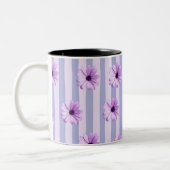 Pastellstreifen-Muster mit Daisis Zweifarbige Tasse (Links)