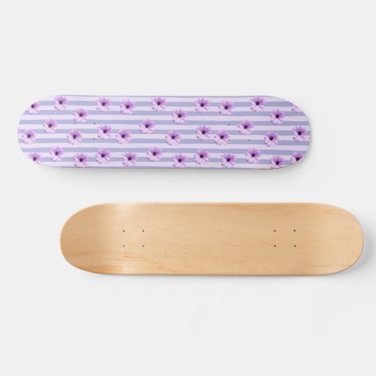 Pastellstreifenmuster mit Gänseblümchen Skateboard (Horizontal)