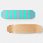 Pastelltürkis, blau-grün und rosa Streifen Skateboard (Horizontal)