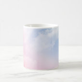 Pastellwolken: Serene Hintergrundmuster Kaffeetasse (Mittel)