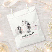 Pastelrosa Mädchen zwischen dem Geburtstag Geschenktütchen (Ausgeschnitten)