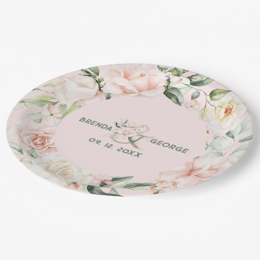 Pastelrosa Rosen Wasserfarbenkranz Pappteller (Schrägansicht)