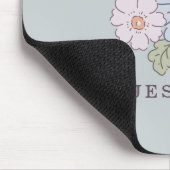 Pasterl-Blume im hellblauen Hintergrund Mousepad (Ecke)