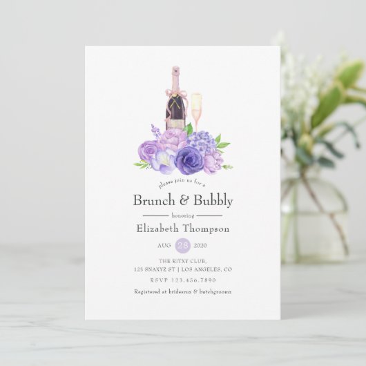 Pastete Violett Blumenbrunch & Bubbly Brautparty Einladung (Stehend Vorderseite)