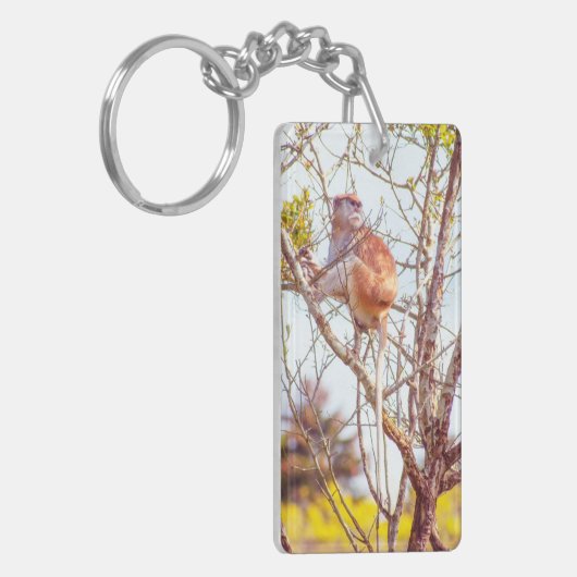 Patas ist Up a Tree Schlüsselanhänger (Vorderseite links)