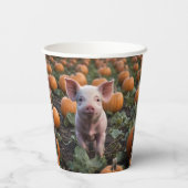**"Patch of Joy: A Happy Baby Pig Under Pumpkins"* Pappbecher (Rückseite)