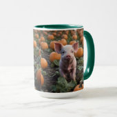 **"Patch of Joy: A Happy Baby Pig Under Pumpkins"* Tasse (VorderseiteRechts)