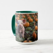 **"Patch of Joy: A Happy Baby Pig Under Pumpkins"* Tasse (Vorderseite Links)