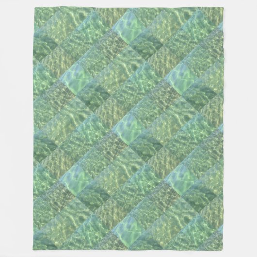 Patchwork aus Aquamarine Blue Water Boho Chic Fleecedecke (Vorderseite)