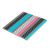 Patchwork aus mehrfarbigen Streifen aus Stoff i Fliese (Seite)