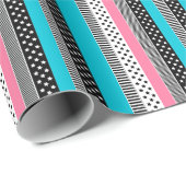 Patchwork aus mehrfarbigen Streifen aus Stoff i Geschenkpapier (Rolleneckpunkt)