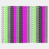 Patchwork aus schwarz-weiß und neonfarbenen Streif Fleecedecke (Vorderseite (Horizontal))