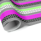 Patchwork aus schwarz-weiß und neonfarbenen Streif Geschenkpapier (Rolleneckpunkt)