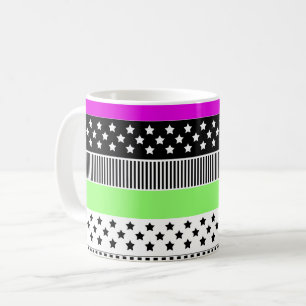 Patchwork aus schwarz-weiß und neonfarbenen Streif Kaffeetasse