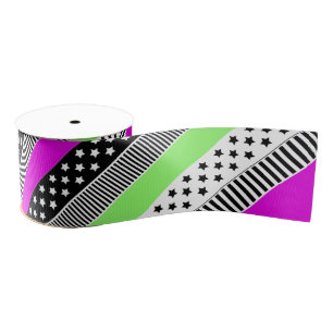 Patchwork aus schwarz-weiß und neonfarbenen Streif Ripsband