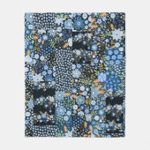 Patchwork Blaue Blumen: Nahtlose Stoffe. Fleecedecke (Vorderseite)