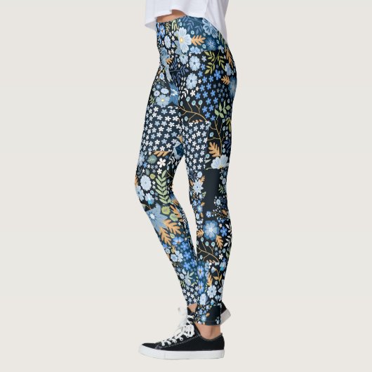 Patchwork Blaue Blumen: Nahtlose Stoffe. Leggings (Links)