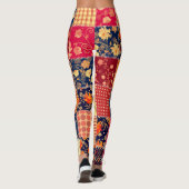 Patchwork-Charme: Blumen und geometrische Mischung Leggings (Rückseite)