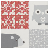 Patchwork für niedliche Tiere aus Rot und Grau Stoff (Nahaufnahme)