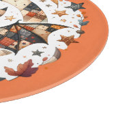 Patchwork Halloween Bat in Herbstfarben Schneidebrett (Ecke)