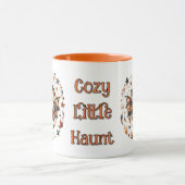 Patchwork-Halloween-Fledermaus in Herbstfarben Tasse (Zentrum)