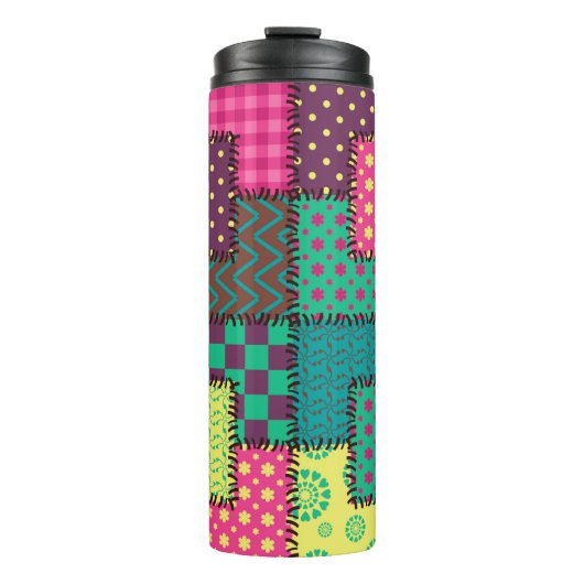Patchwork-Hintergrund mit verschiedenen Mustern Thermosbecher (Vorderseite)