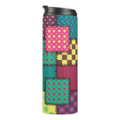 Patchwork-Hintergrund mit verschiedenen Mustern Thermosbecher (Nach rechts gedreht)
