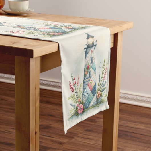 Patchwork-Leuchtturm-Küstenblumen-Szene Kurzer Tischläufer (Beispiel)
