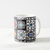 Patchwork Maori: Ethnisches Teppichdesign. Kaffeetasse (VorderseiteRechts)