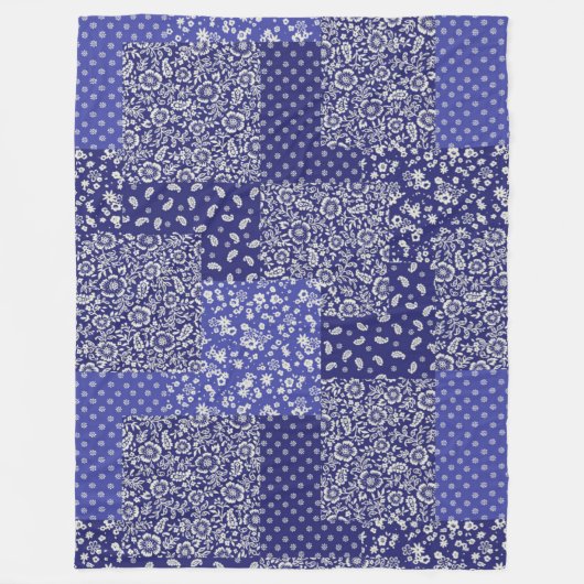 Patchwork Muster Chintz Shades of Blue Polka Dot Fleecedecke (Vorderseite)
