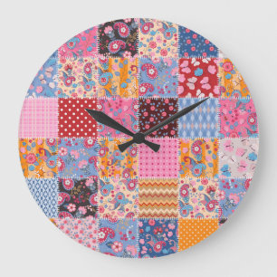Patchwork nahtlos, niedliches Stoffmuster. Große Wanduhr