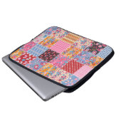 Patchwork nahtlos, niedliches Stoffmuster. Laptopschutzhülle (Vorne Knopf)