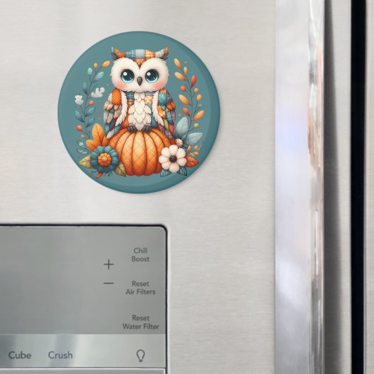 Patchwork Owl on Pumpkin - Cottcore Fall Magnet (In Situ (Kühlschrank))