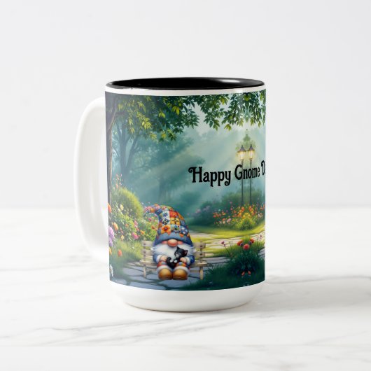 Patchwork Quilt Gnome Zweifarbige Tasse (Vorderseite Links)