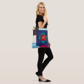 Patchwork Quilt Monogram Tasche (Am Model)