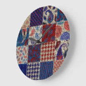 Patchwork-Rauleinwand, Imitationsmuster. Große Wanduhr (Winkel)