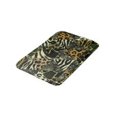 Patchwork Safari: Aquarell Animal Print. Badematte (Schrägansicht)