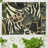 Patchwork Safari: Aquarell Animal Print. Geschirrtuch (Gefaltet)