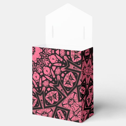 Patchwork-Schal aus rosa und schwarzem Zierschal Geschenkschachtel (Geöffnet)