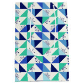 Patchwork Snowflakes - Light Background - Geschenk Mittlere Geschenktüte (Rückseite)