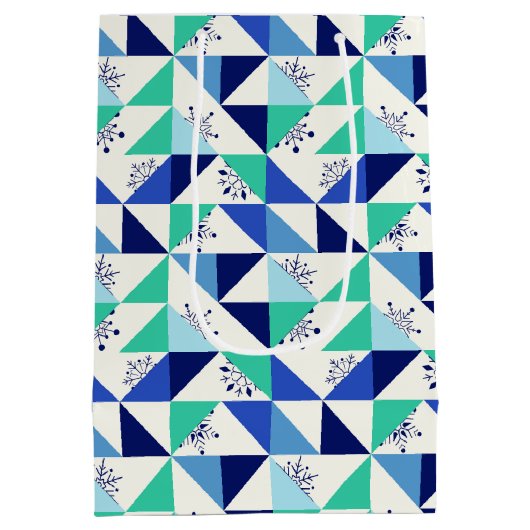 Patchwork Snowflakes - Light Background - Geschenk Mittlere Geschenktüte (Rückseite)