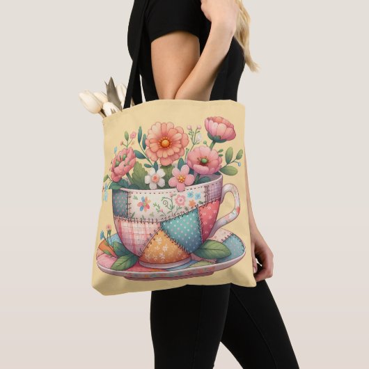 Patchwork-Teetasse mit fantastischen Blumen Tasche (Von Nahem)