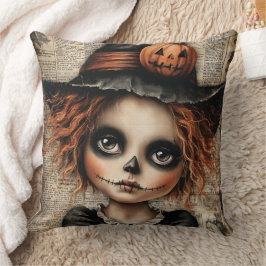 Patchwork Whimsy: Die Puppe, die in Schatten warte Kissen