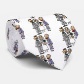 Pater vergibt während der Hochzeitsfeier eine Brüc Krawatte (Gerollt)