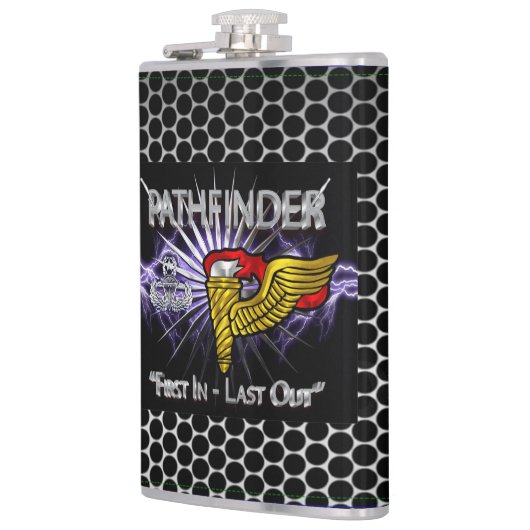 Pathfinder-Abzeichen -"First in Last Out" Flachmann (Links)