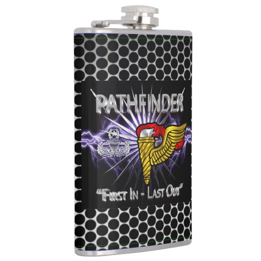 Pathfinder-Abzeichen -"First in Last Out" Flachmann (Rechts)