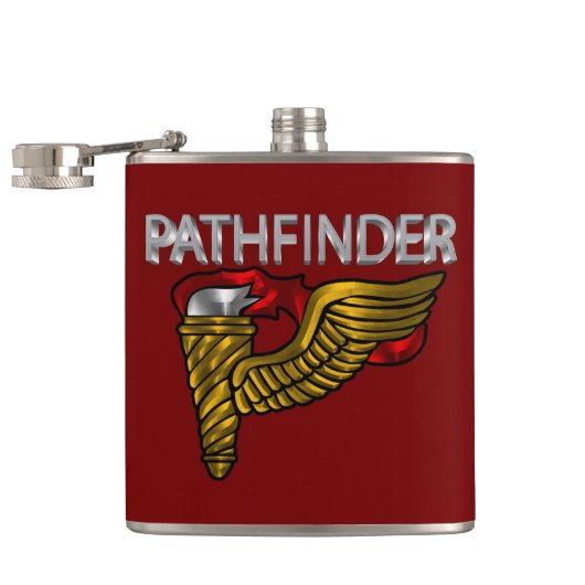 Pathfinder-Abzeichen- "Pathfinder"-Flasche Flachmann (Geöffnet)